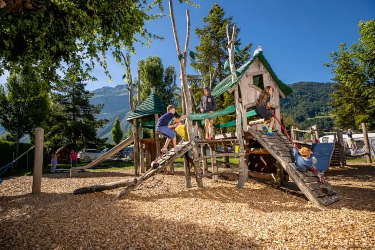 Destinos de excursiones especiales para niños/as en la región de vacaciones de Interlaken, Suiza