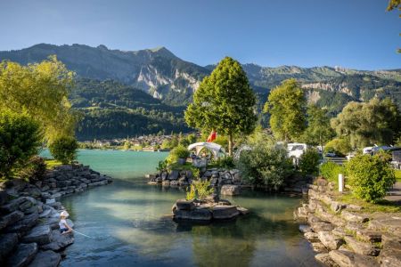 Pure relaxation at Camping Aaregg in Brienz directly on the shores of Lake Brienz, Switzerland