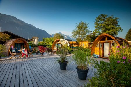 TCS Camping Bönigen Interlaken Suisse Hébergements locatifs adaptés aux familles